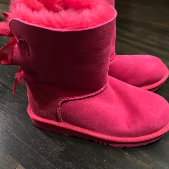 UGG Pink Sheepskin Boots NWOT - Picture 4 of 6